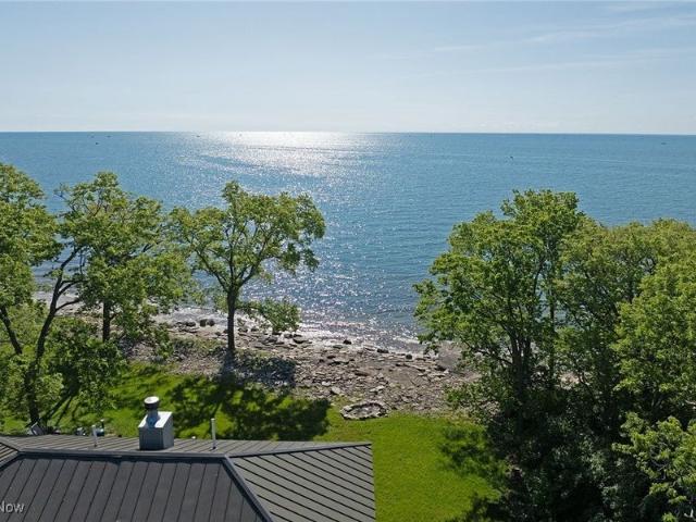 House for sale in Kelleys Island