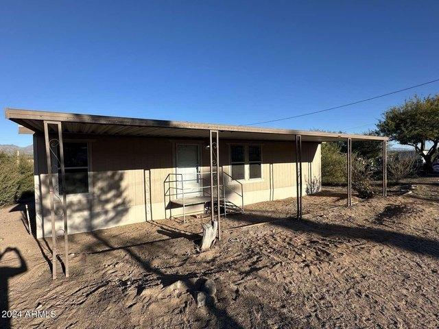House for sale in Mammoth, Arizona