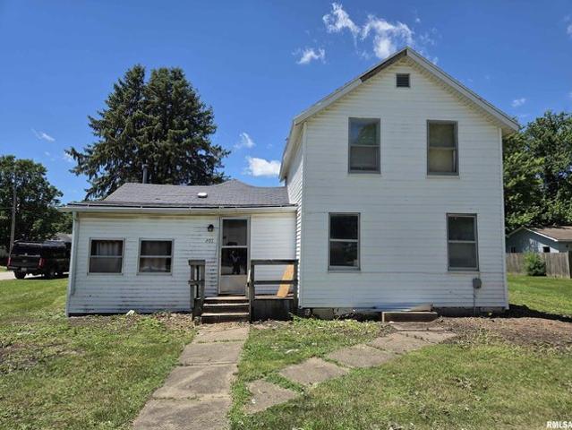 House for sale in Altona, Illinois