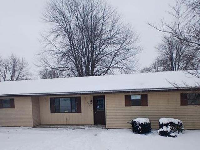 House for sale in Ashley, Indiana