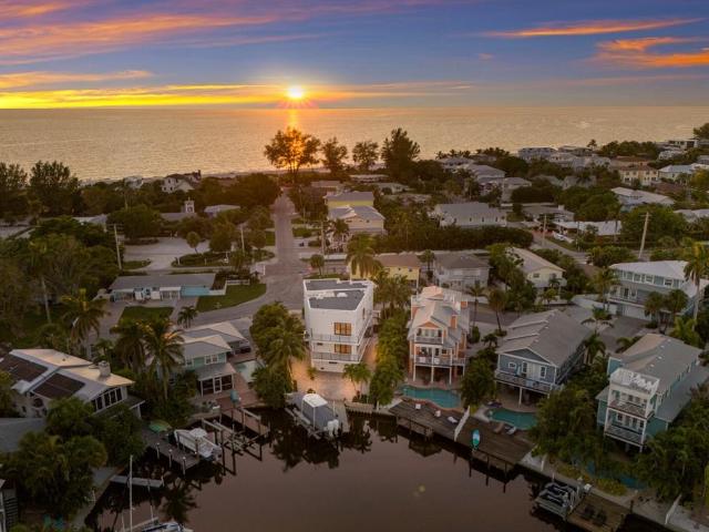 House for sale in Holmes Beach, Florida