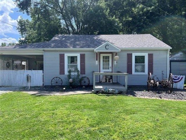 House for sale in Toledo, Illinois