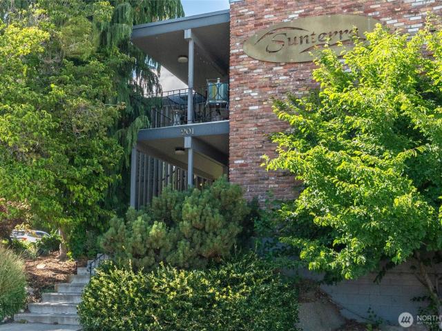 Condo for sale in Wenatchee Condo for sale in Wenatchee