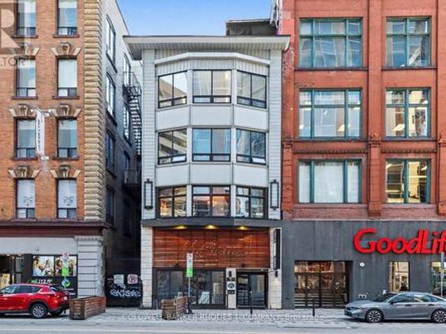 Commercial for rent in Somerset, Ottawa