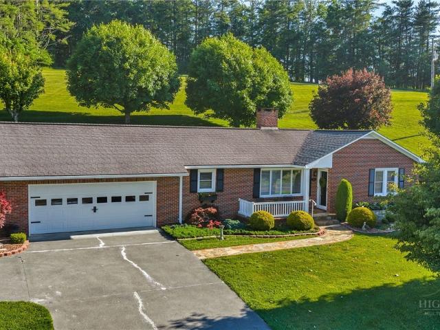 House for sale in West Jefferson, North Carolina