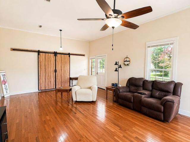 House for sale in Columbia, Alabama