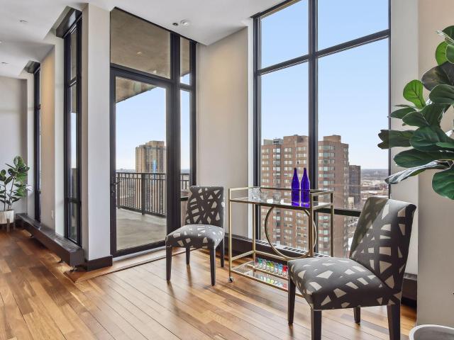 Condo for sale in Hennepin, Minnesota