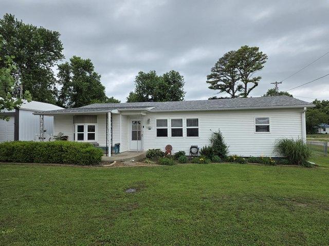 House for sale in Fair Play, Missouri