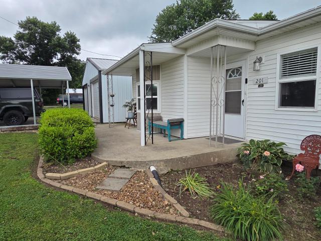 House for sale in Fair Play, Missouri