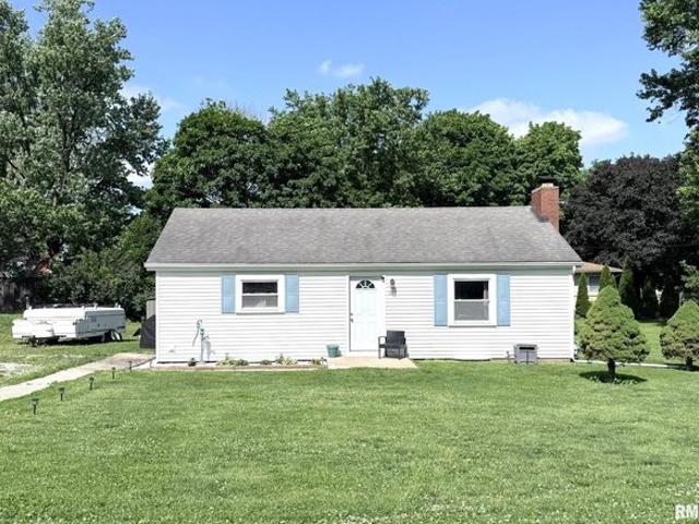 House for sale in Altona, Illinois