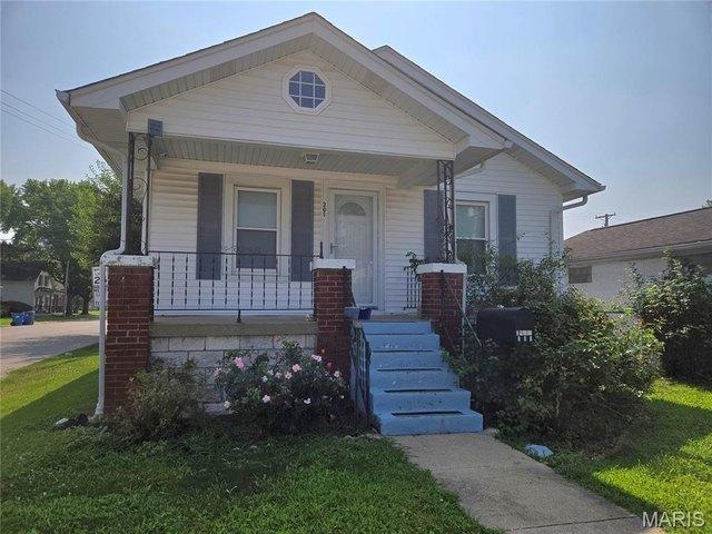 House for sale in Bethalto, Illinois