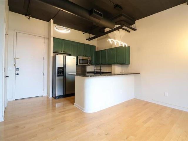 Condo for sale in Kansas
