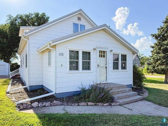 House for sale in Howard, South Dakota