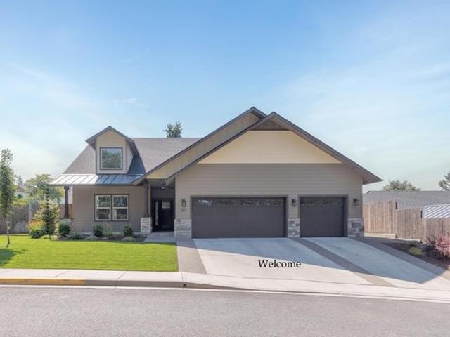 House for sale in Oregonia