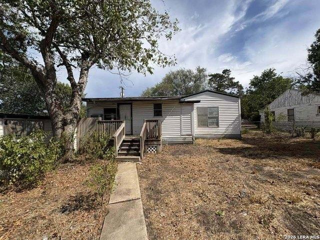 House for sale in Yoakum, DeWitt County
