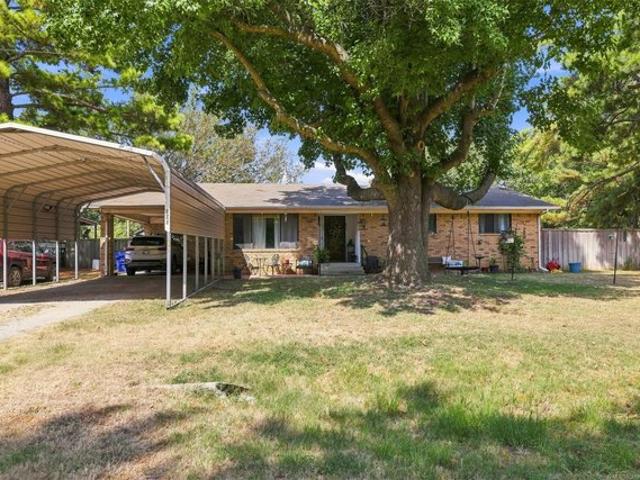 House for sale in Colbert, Bryan County