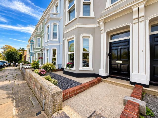 Apartment for rent in Stoke, Plymouth