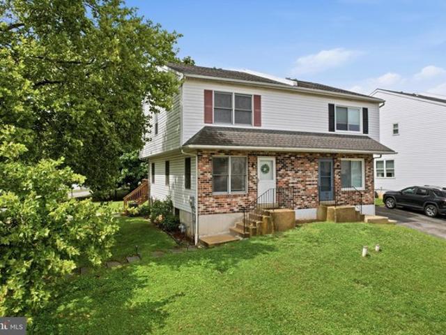 Townhouse for sale in Delco, Pennsylvania