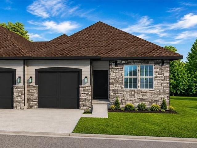 Townhouse for sale in Raymore, Missouri