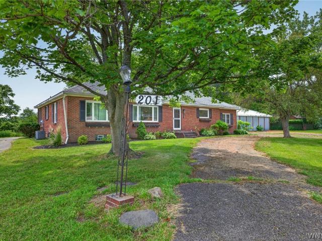 House for sale in Bowmansville, New York