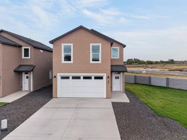 House for sale in Sunnyside, Yakima County