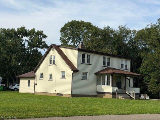 House for sale in Dover, Ohio