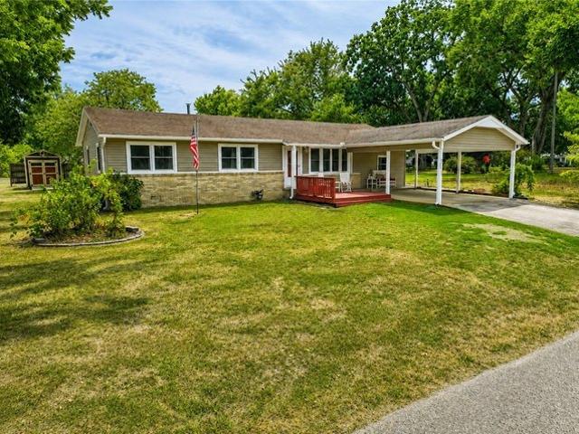 House for sale in Pineville, McDonald County