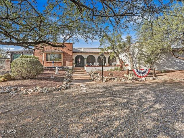 House for sale in Green Valley, Arizona