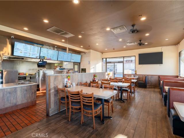 Commercial for sale in Rialto