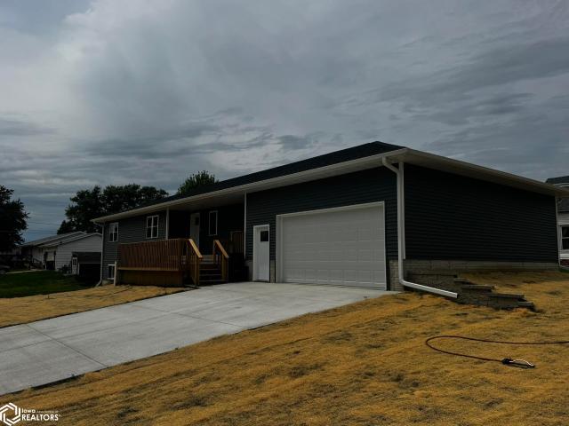 House for sale in Osceola, Iowa