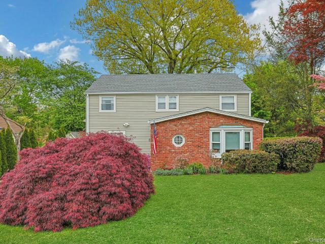 House for sale in Thornwood, New York