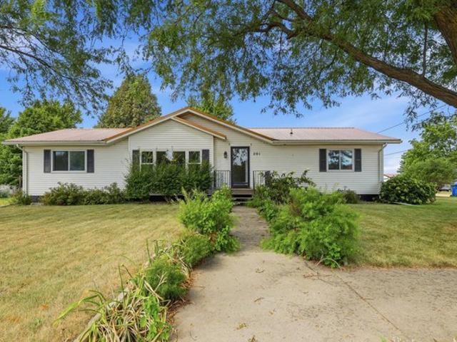House for sale in Comfrey, Minnesota