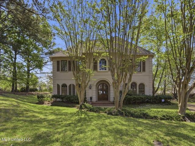 House for sale in Ridgeland, Mississippi