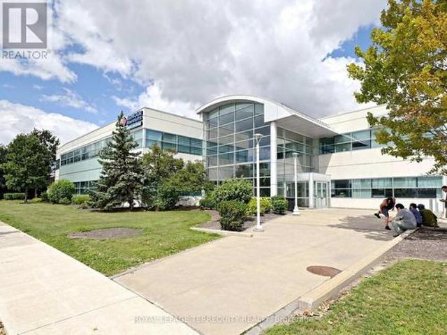 Commercial for rent in Mississauga, Ontario