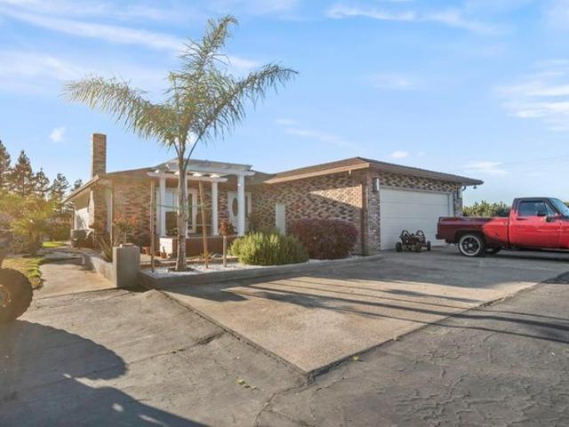 House for sale in Acampo, California