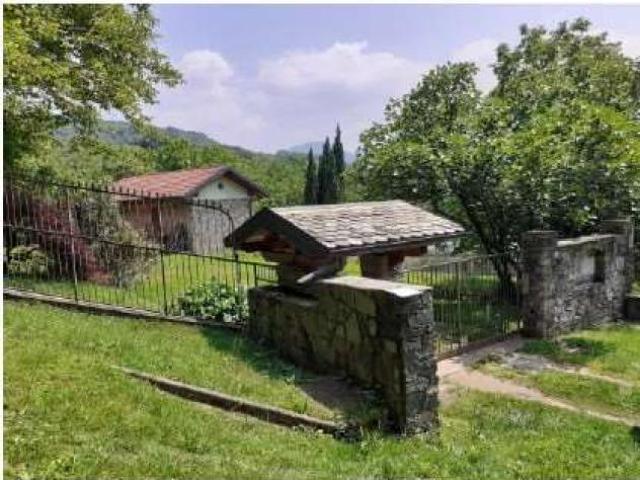 Villa Indipendente in vendita a Comunità Montana Valli del Verbano, Montegrino Valtravaglia