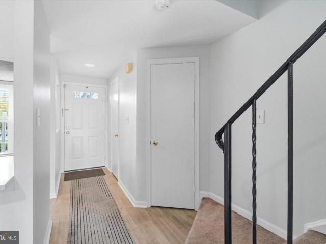 Townhouse for sale in Essex Place, Montgomery Village