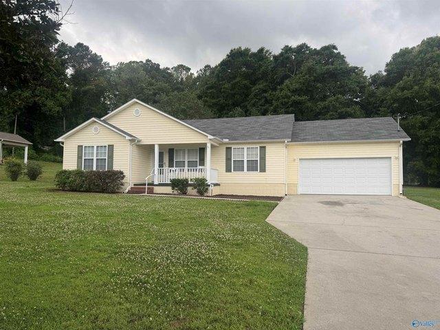 House for sale in Somerville, Alabama