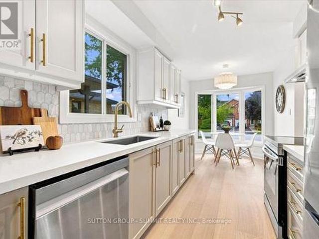 House for sale in Burlington, Ontario