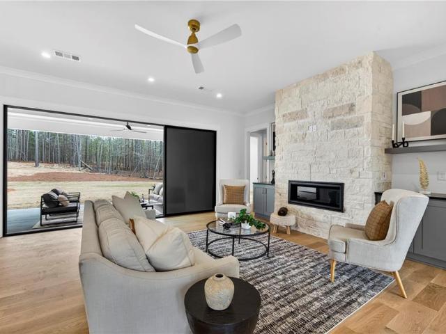 House for sale in White Plains, Georgia