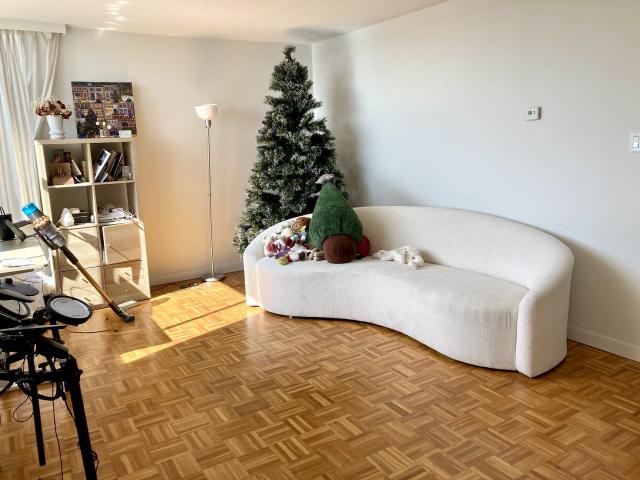 Apartment for rent in Denman Village, Vancouver