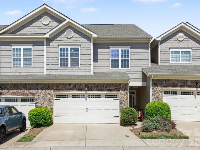 Townhouse for sale in Cramerton, North Carolina