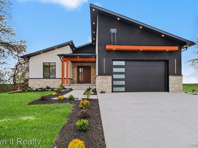 House for sale in Ishpeming, Michigan