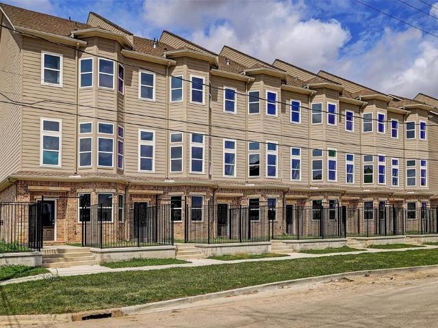 Townhouse for sale in Houston