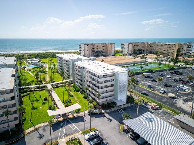 Condo for sale in Cocoa Beach, Florida