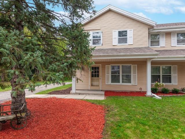 Condo for sale in Waukesha, Wisconsin