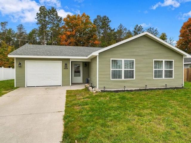 House for sale in Traverse City, Grand Traverse County