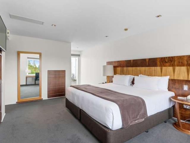 Apartment for sale in Canterbury