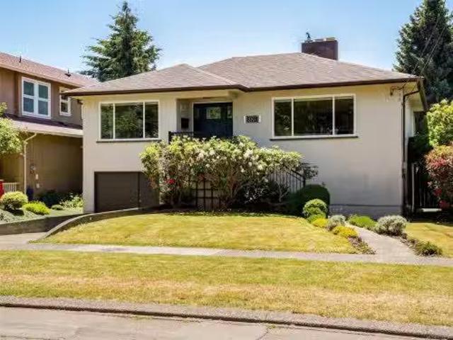 House for sale in Oak Bay, British Columbia