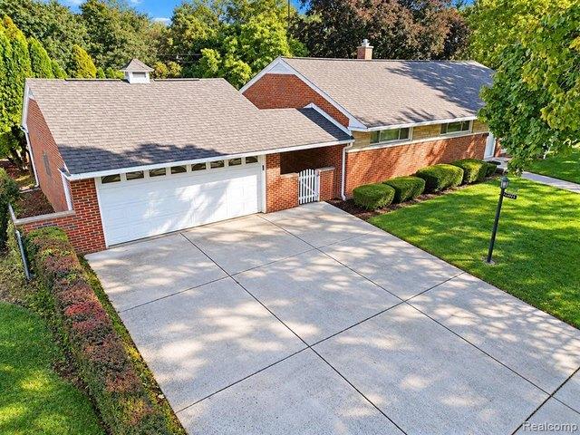 House for sale in Royal Oak, Oakland County